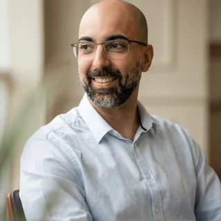 Dr. Leonardo B.